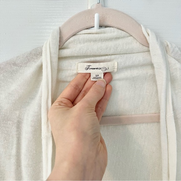 Forever 21 White Sleeveless Cardigan - Picture 3 of 4